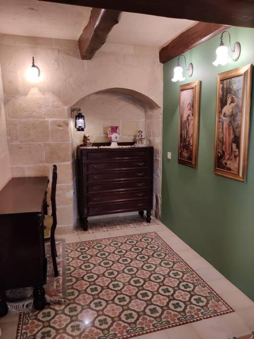 Cozy Corner House In Valletta - Authentic! Экстерьер фото
